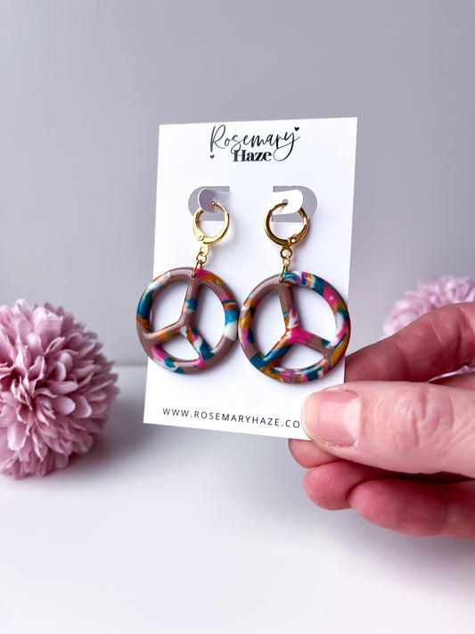 Retro Huggies (peace sign & hexagon) - day 29 🏡