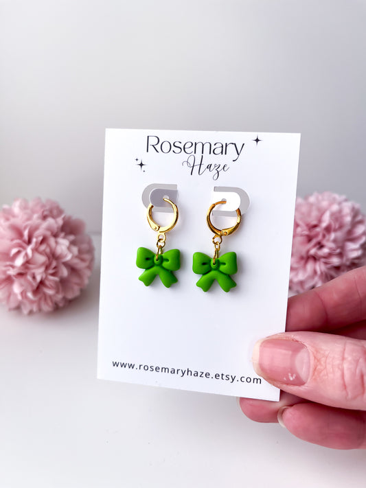 Bright Green Bow Huggies