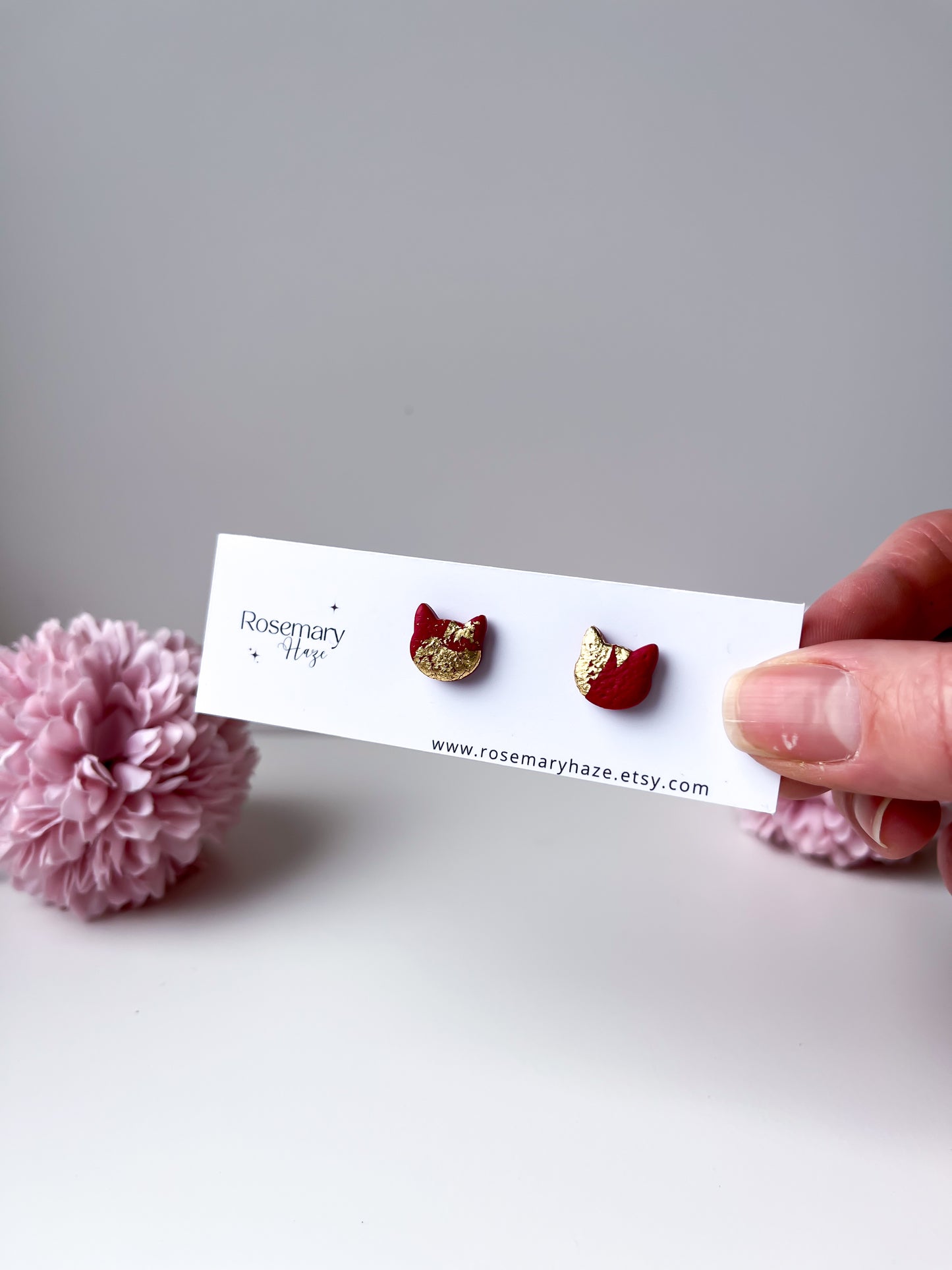 Foiled Cat Studs - red or black